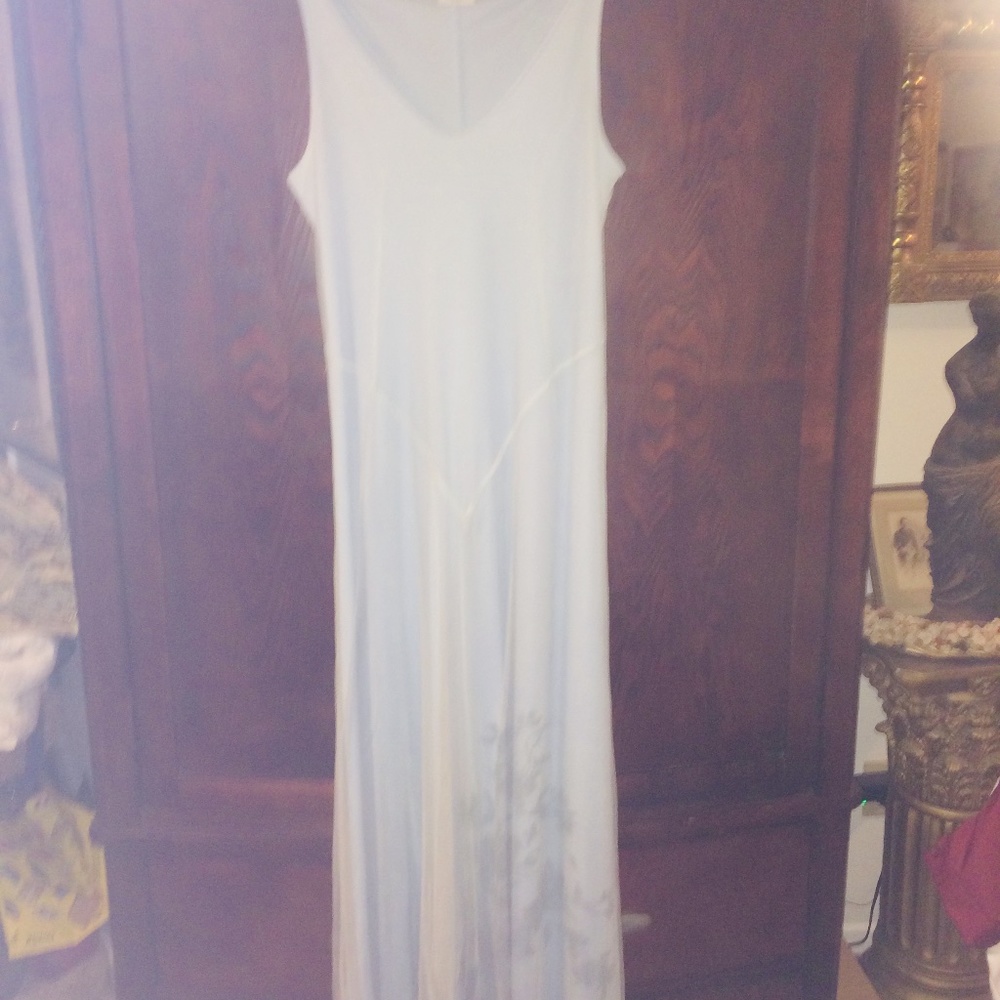 Vintage Ladies La Senza Lingerie, pale Blue gown with white overlay sz M